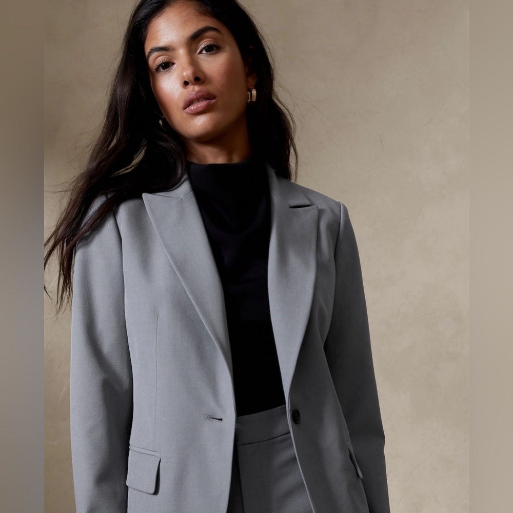 Sculpted Suit Blazer